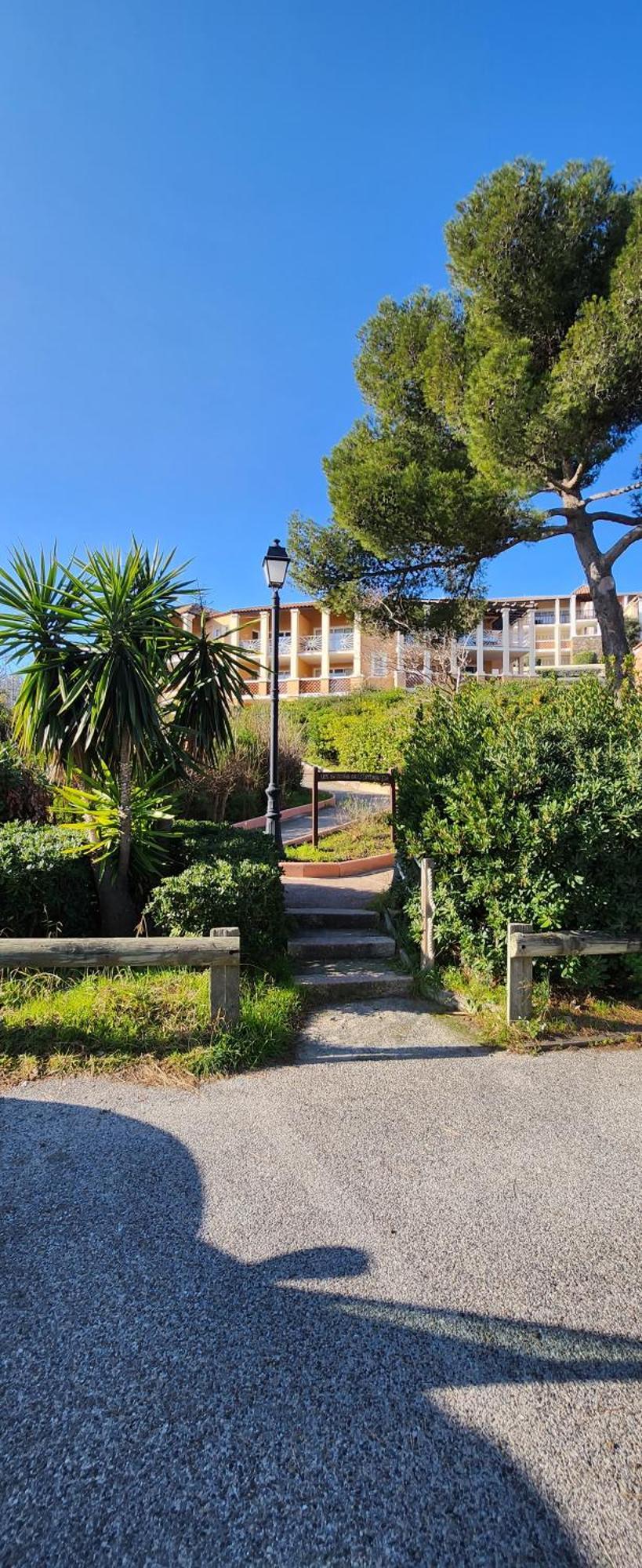 Saint-Raphael- Vue Mer Et Massif De L'Esterel Экстерьер фото